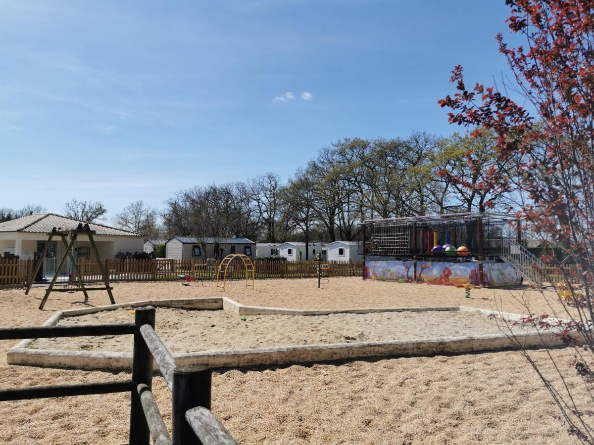 Camping Le Bois Joli Otel Dış mekan fotoğraf