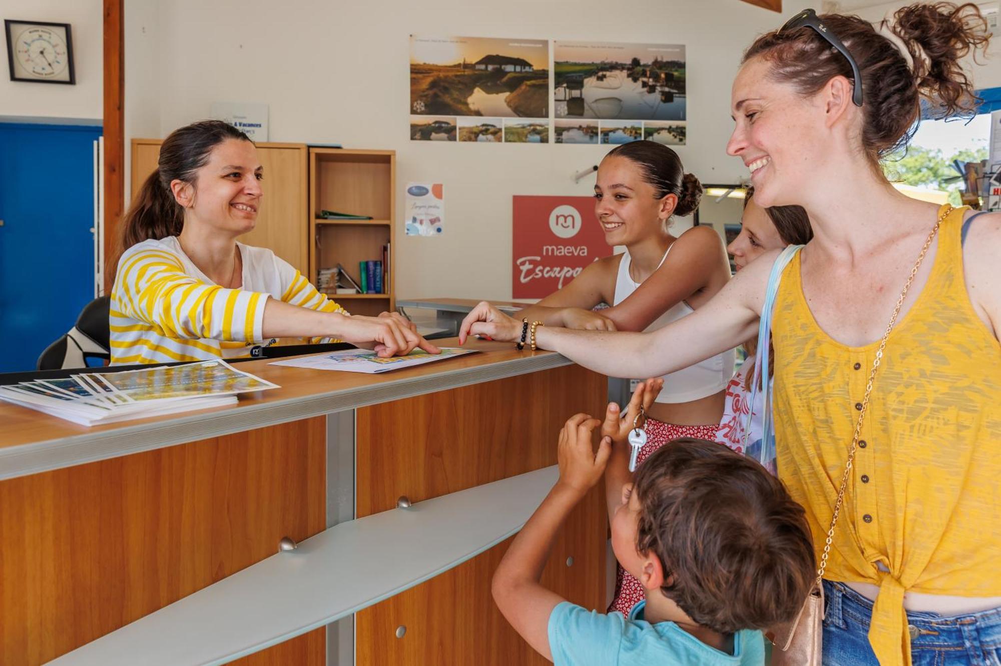 Camping Le Bois Joli Otel Dış mekan fotoğraf